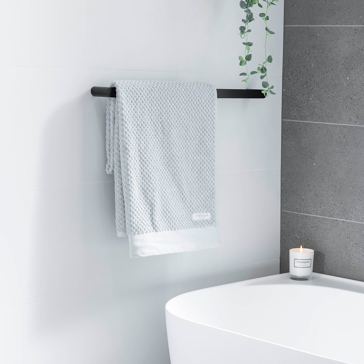 EDEN Nero Single Towel Rail Matte Black 600mm