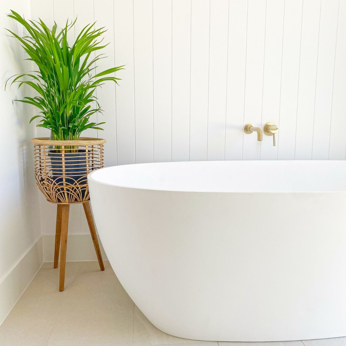 LUSINI Solid Surface Freestanding Bath with Overflow Matte White 1700mm