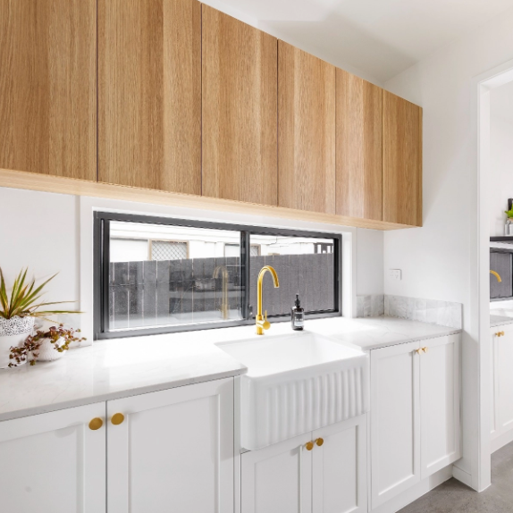 MAISON Single Fluted Reversible Farmhouse Sink 610mm Gloss White