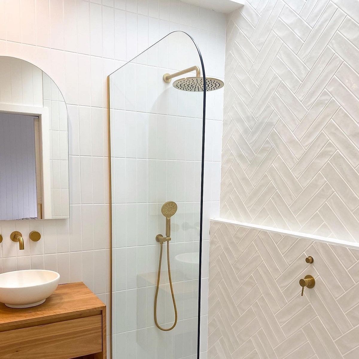 Frameless Radius Glass Panel 1000X2100x10mm