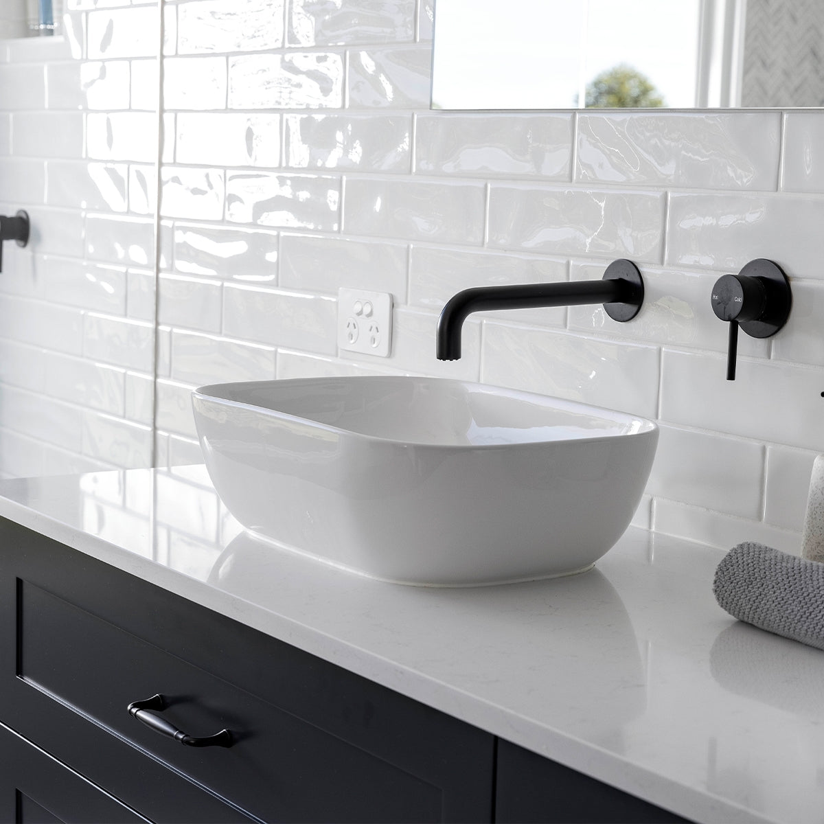 BYRON Bench Mount Basin Gloss White
