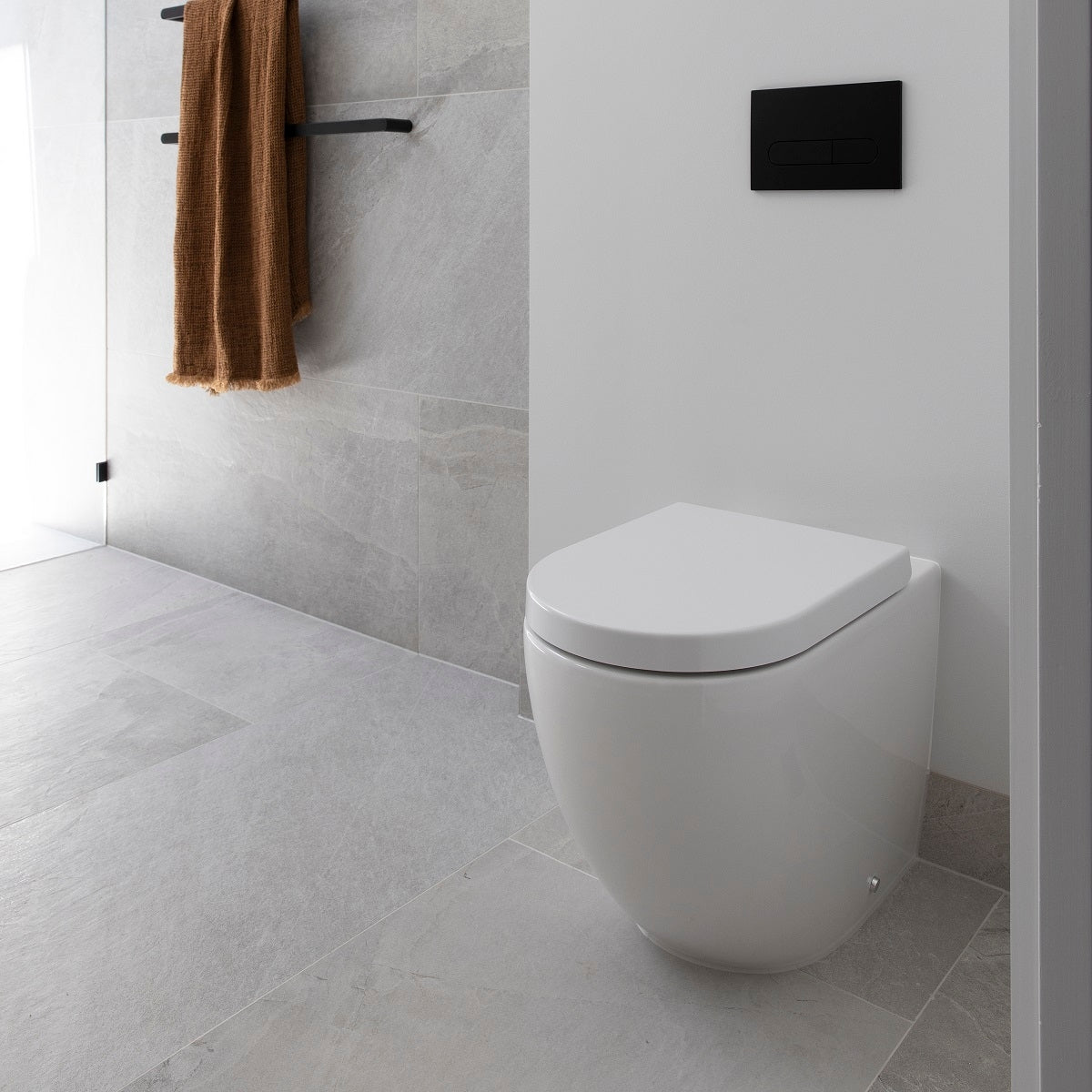 OLLIE Push Plate for Pneumatic Cistern Matte Black 236x152mm