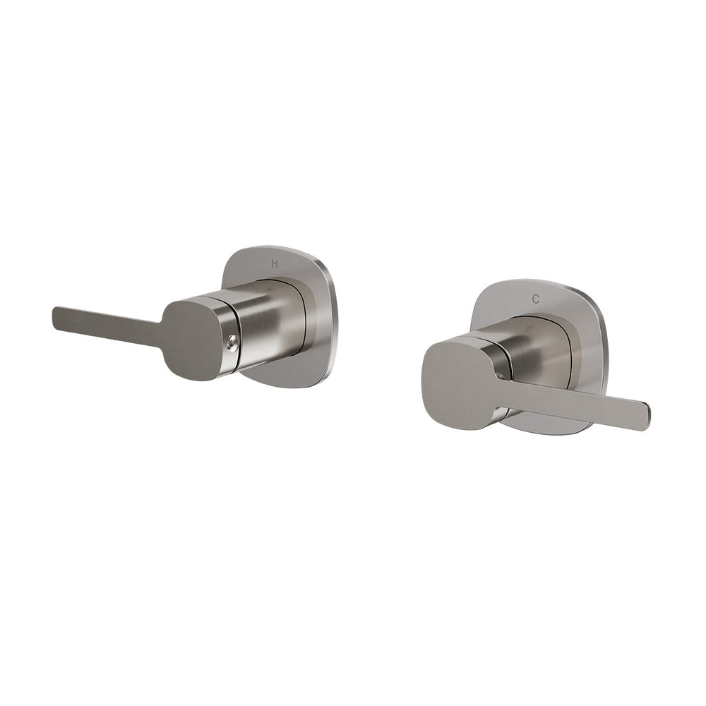 SYMMETRY Shower Set Brushed Nickel