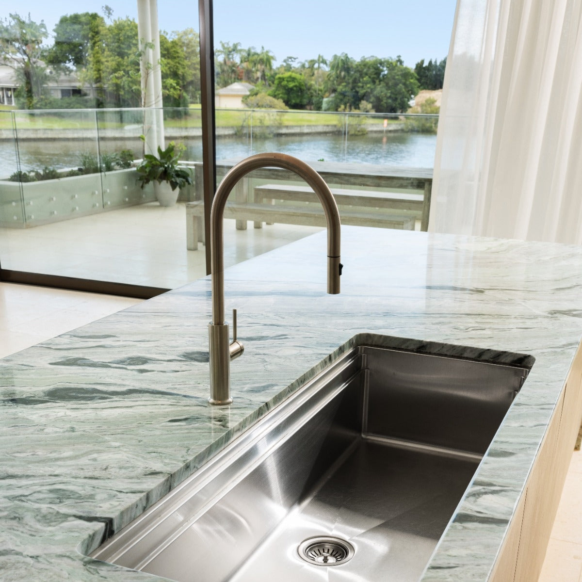 ZARA Pull-Out Kitchen Mixer Brushed Nickel