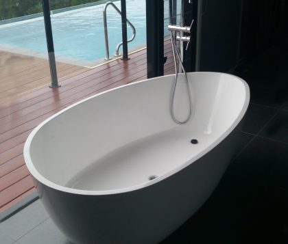 LUCINI Freestanding Bath 1700mm - Lifestyle Image